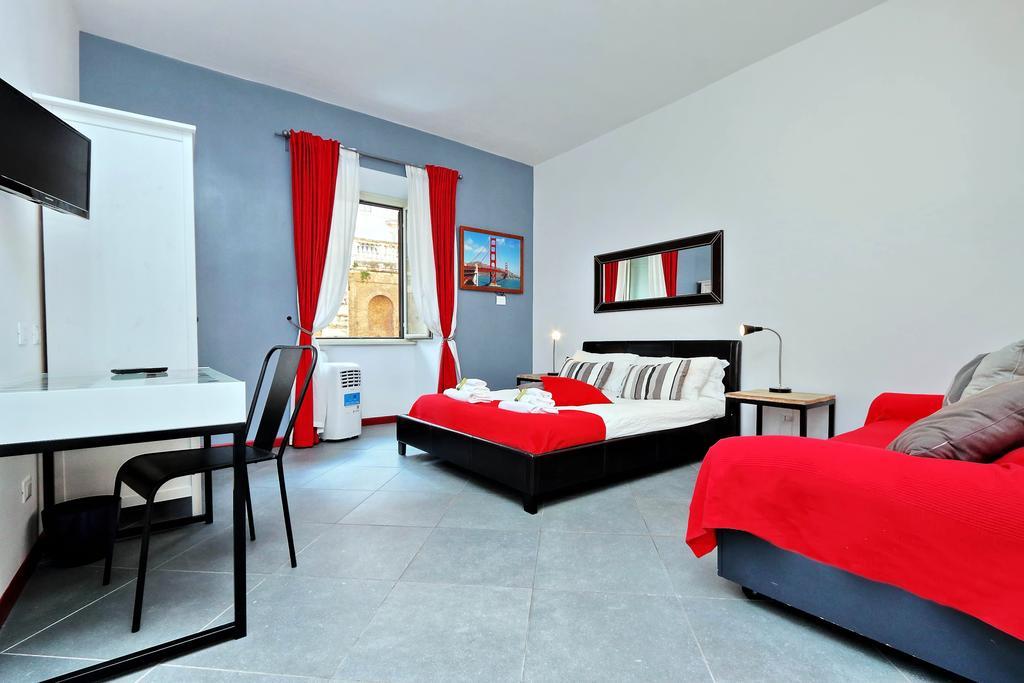 Cozy Apartment Fabia 300 Mt From Colosseum Exteriér fotografie